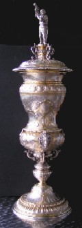 Prunkpokal der Metzgerzunft, 1885